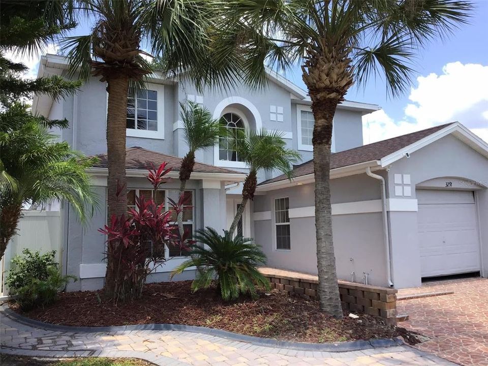 For Rent: $2,600 (4 beds, 2 baths, 1839 Square Feet)