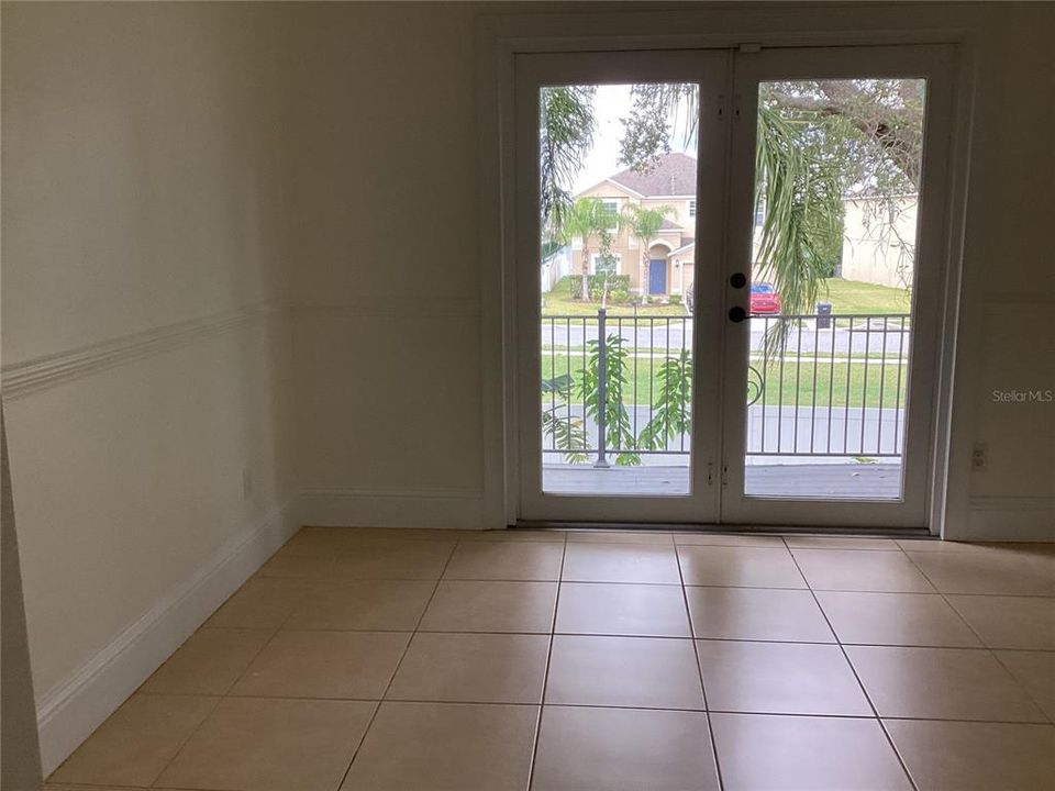 For Rent: $2,600 (4 beds, 2 baths, 1839 Square Feet)