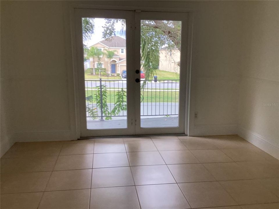 For Rent: $2,600 (4 beds, 2 baths, 1839 Square Feet)