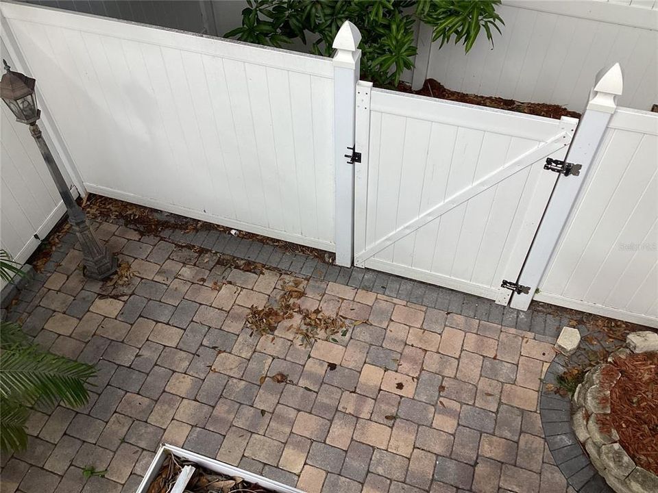 For Rent: $2,600 (4 beds, 2 baths, 1839 Square Feet)