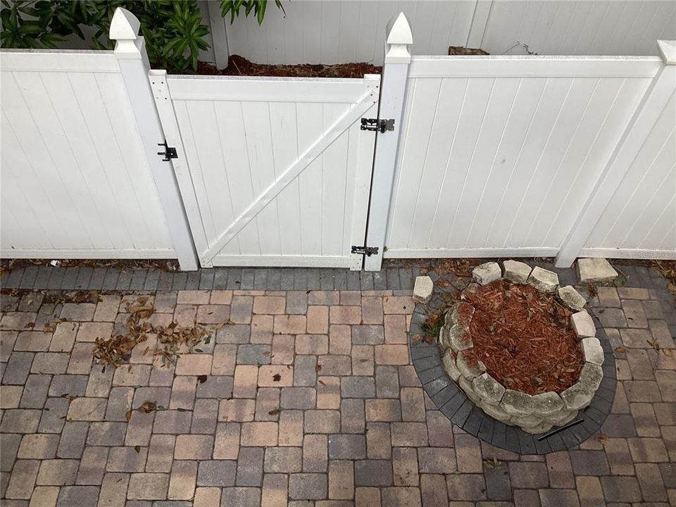 For Rent: $2,600 (4 beds, 2 baths, 1839 Square Feet)