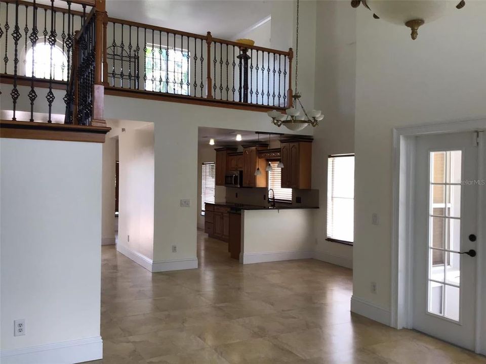 For Rent: $2,600 (4 beds, 2 baths, 1839 Square Feet)