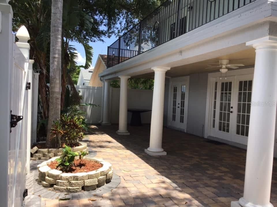 For Rent: $2,600 (4 beds, 2 baths, 1839 Square Feet)