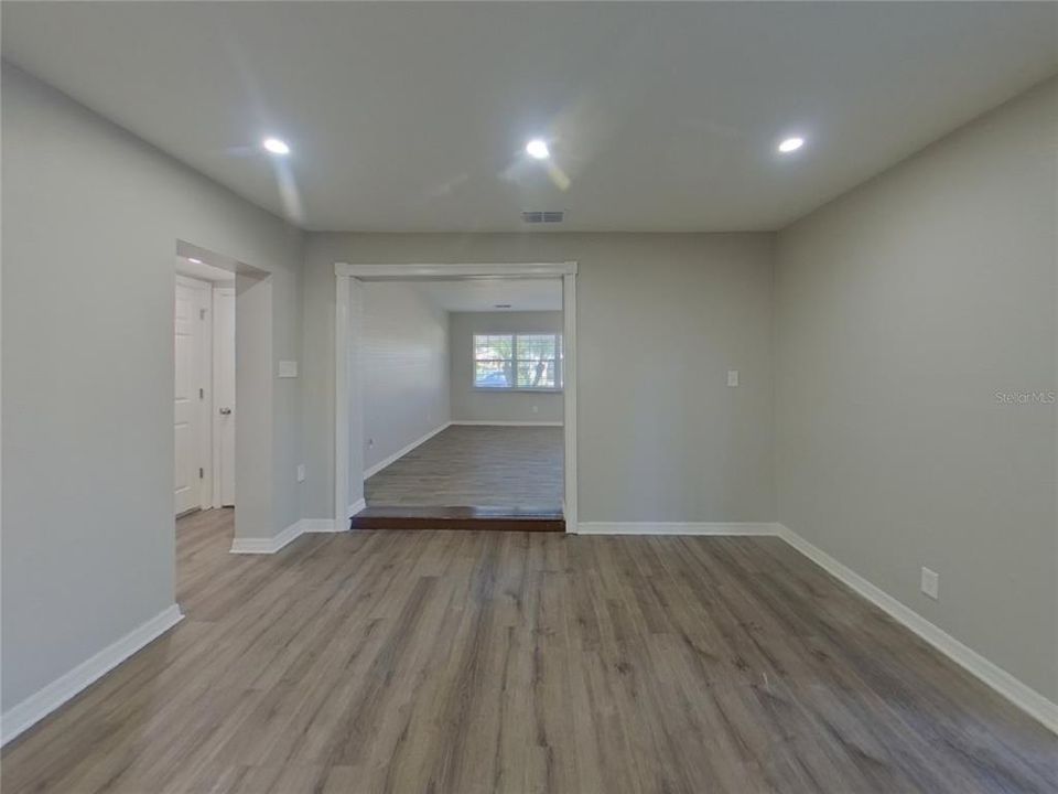 En Renta: $2,679 (4 camas, 3 baños, 1669 Pies cuadrados)