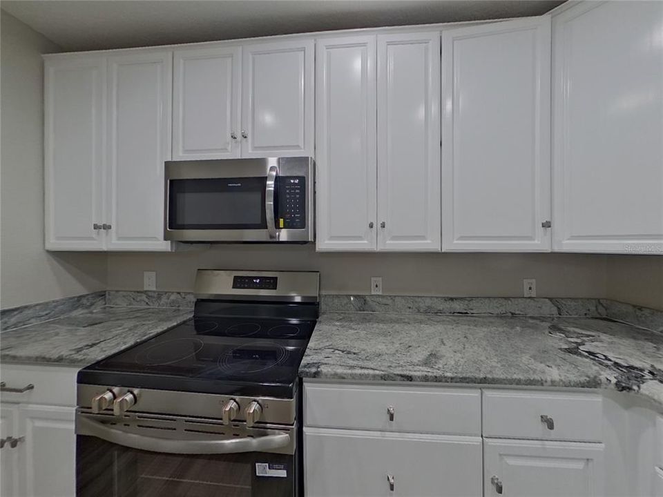 En Renta: $2,679 (4 camas, 3 baños, 1669 Pies cuadrados)