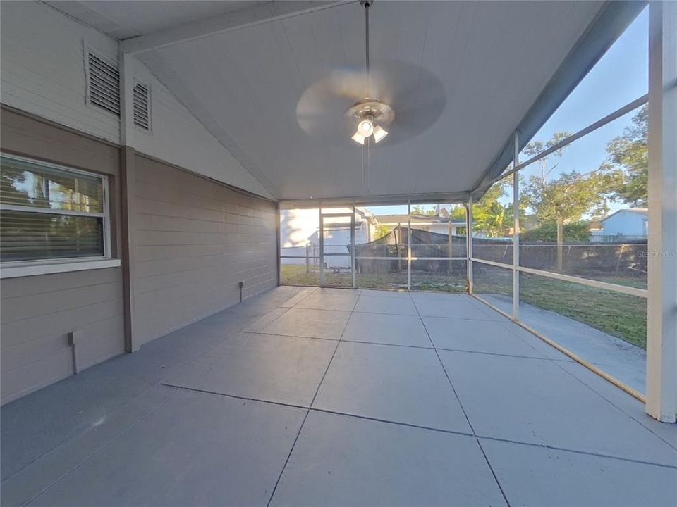 En Renta: $2,679 (4 camas, 3 baños, 1669 Pies cuadrados)