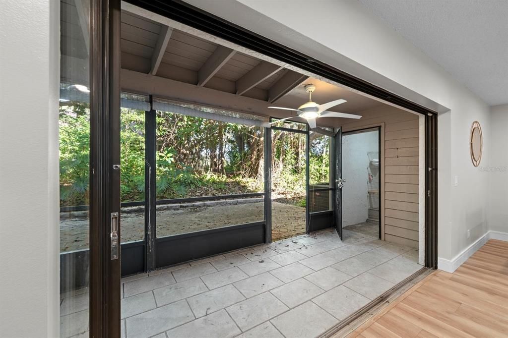 На продажу: $349,900 (3 спален, 2 ванн, 1564 Квадратных фут)