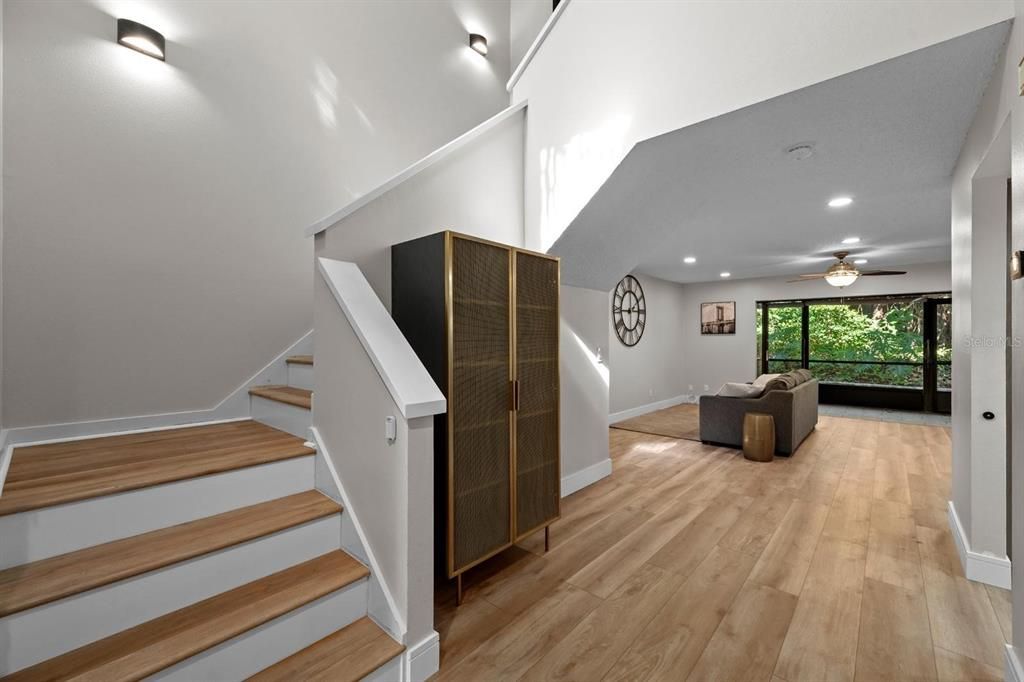 На продажу: $349,900 (3 спален, 2 ванн, 1564 Квадратных фут)