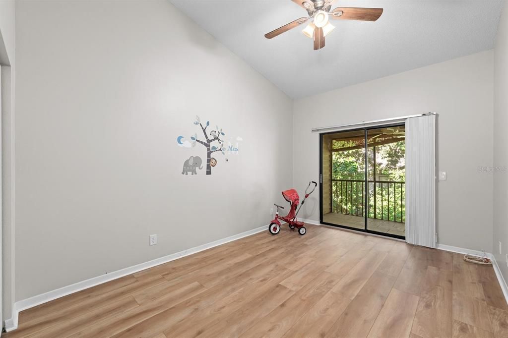 На продажу: $349,900 (3 спален, 2 ванн, 1564 Квадратных фут)