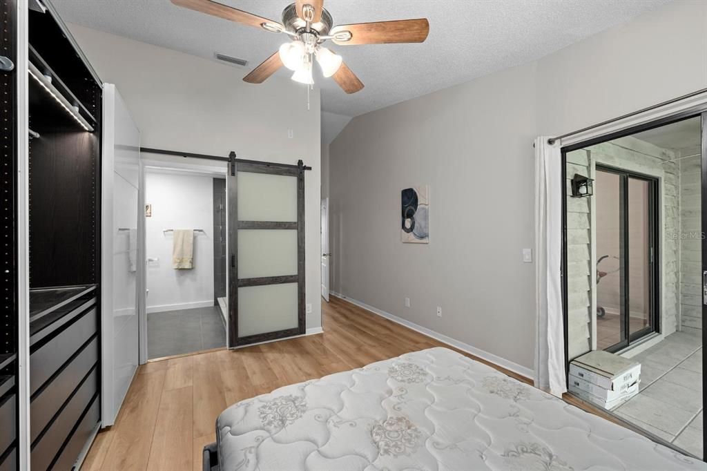 На продажу: $349,900 (3 спален, 2 ванн, 1564 Квадратных фут)