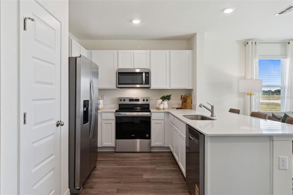 For Sale: $294,990 (3 beds, 2 baths, 1463 Square Feet)