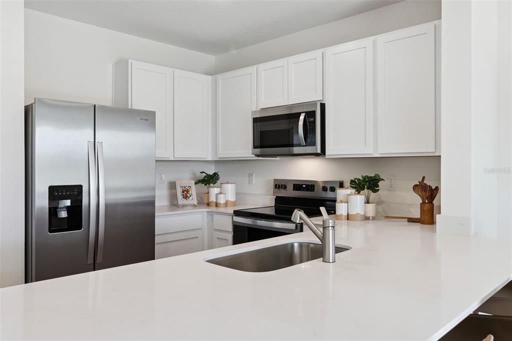 For Sale: $294,990 (3 beds, 2 baths, 1463 Square Feet)