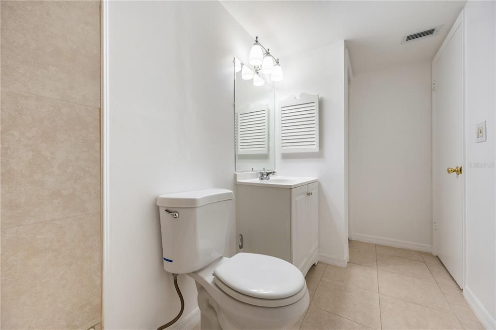 待售: $129,900 (1 贝兹, 1 浴室, 742 平方英尺)