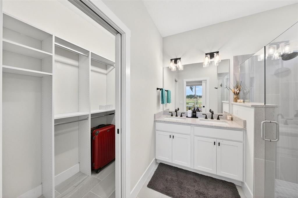 En Venta: $360,000 (3 camas, 3 baños, 1367 Pies cuadrados)