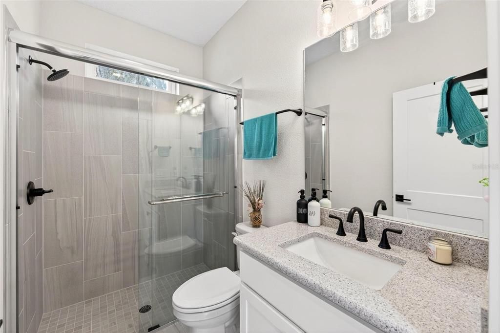 En Venta: $360,000 (3 camas, 3 baños, 1367 Pies cuadrados)