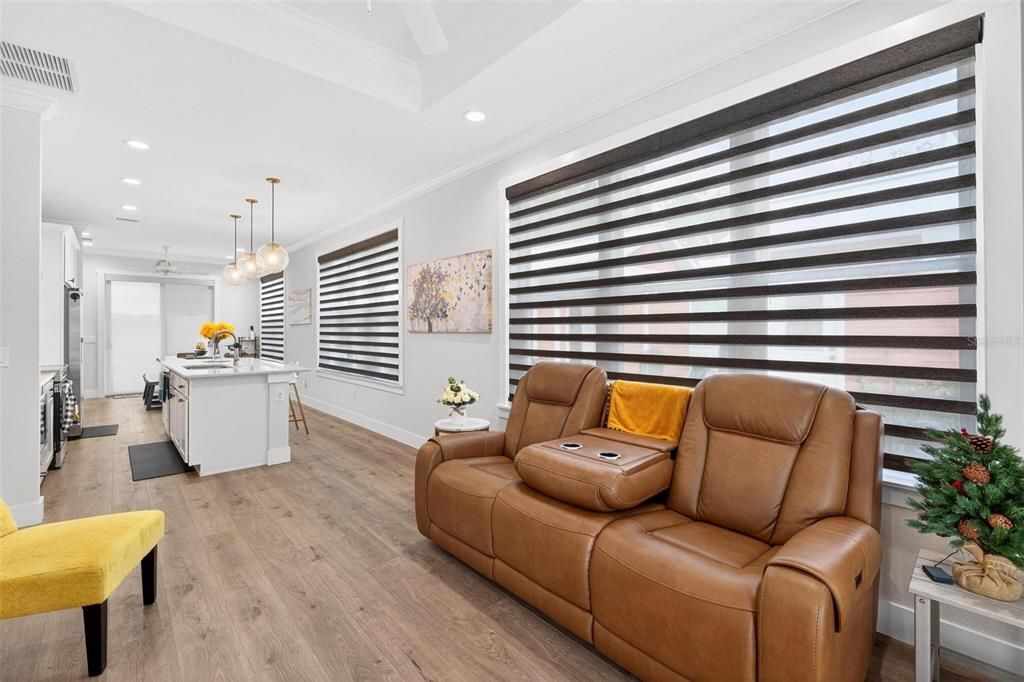 En Venta: $360,000 (3 camas, 3 baños, 1367 Pies cuadrados)