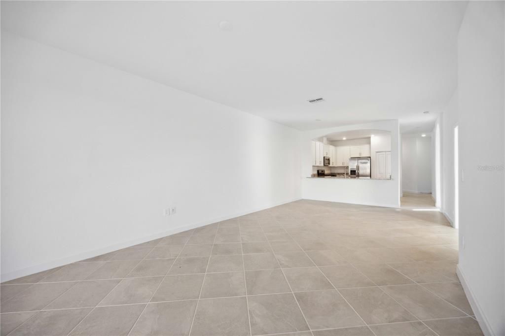 For Rent: $2,700 (3 beds, 2 baths, 1417 Square Feet)