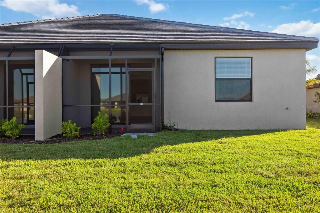 For Rent: $2,700 (3 beds, 2 baths, 1417 Square Feet)