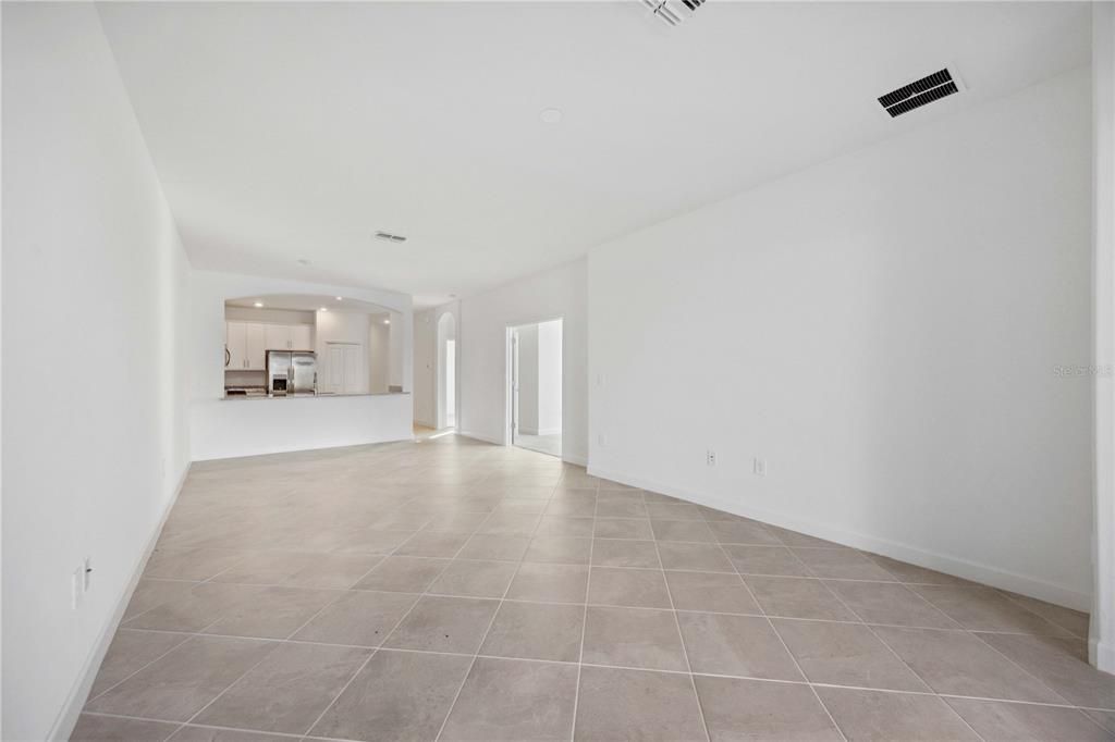 For Rent: $2,700 (3 beds, 2 baths, 1417 Square Feet)