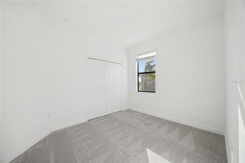 For Rent: $2,700 (3 beds, 2 baths, 1417 Square Feet)