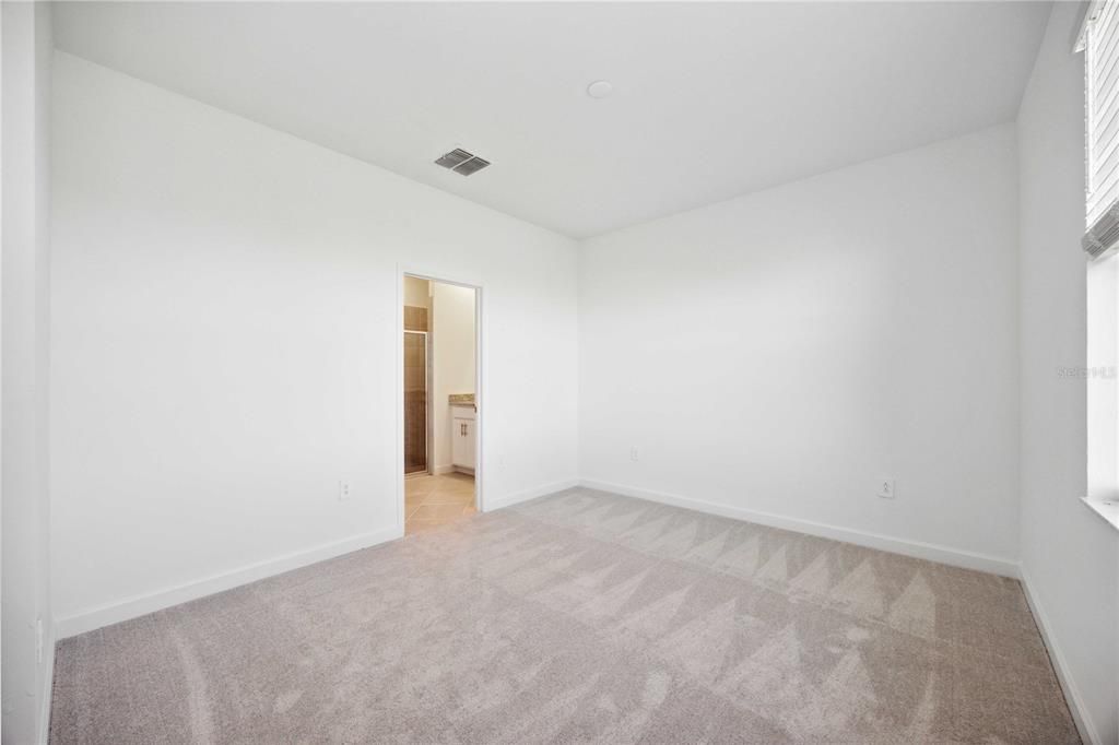 For Rent: $2,700 (3 beds, 2 baths, 1417 Square Feet)