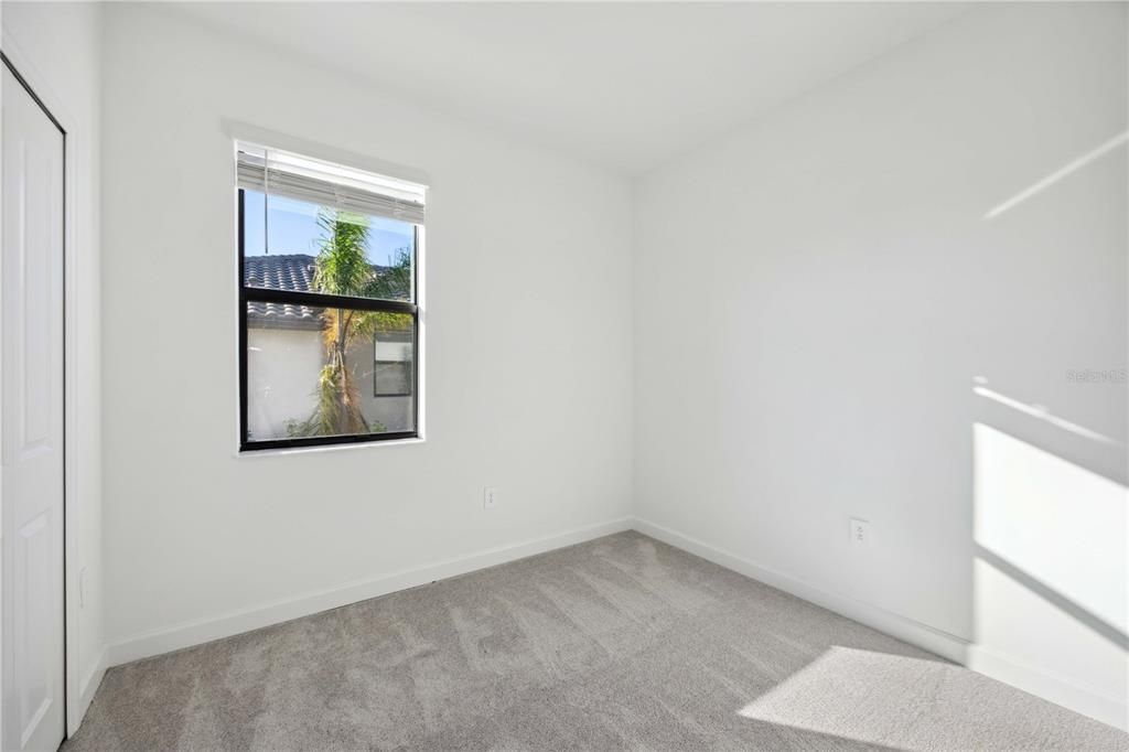 For Rent: $2,700 (3 beds, 2 baths, 1417 Square Feet)