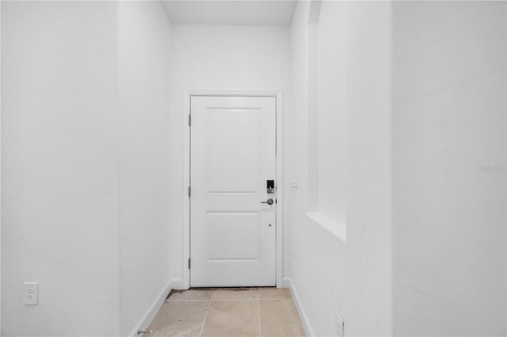 For Rent: $2,700 (3 beds, 2 baths, 1417 Square Feet)