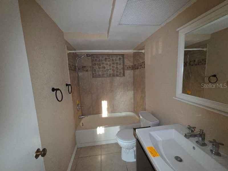 En Venta: $276,000 (3 camas, 3 baños, 1481 Pies cuadrados)