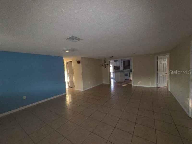 En Venta: $276,000 (3 camas, 3 baños, 1481 Pies cuadrados)