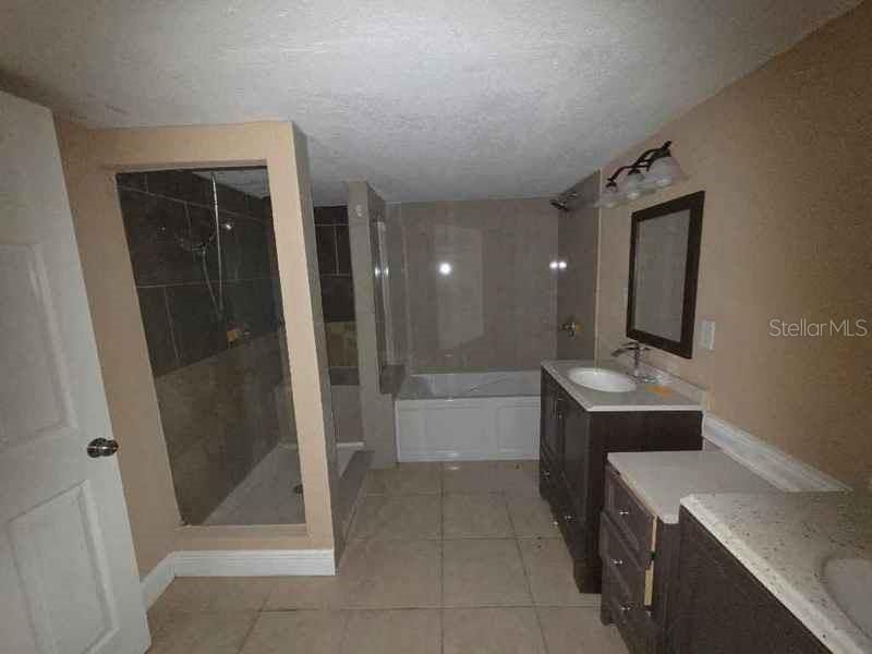 En Venta: $276,000 (3 camas, 3 baños, 1481 Pies cuadrados)