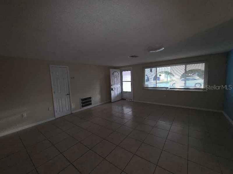 En Venta: $276,000 (3 camas, 3 baños, 1481 Pies cuadrados)