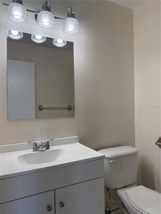 待售: $280,000 (2 贝兹, 2 浴室, 1076 平方英尺)