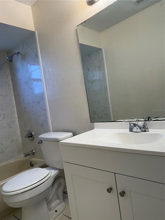 待售: $280,000 (2 贝兹, 2 浴室, 1076 平方英尺)