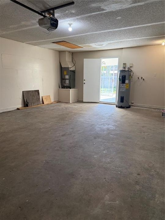 待售: $280,000 (2 贝兹, 2 浴室, 1076 平方英尺)