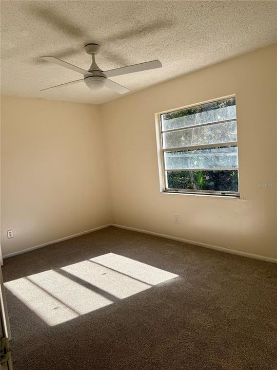 待售: $280,000 (2 贝兹, 2 浴室, 1076 平方英尺)