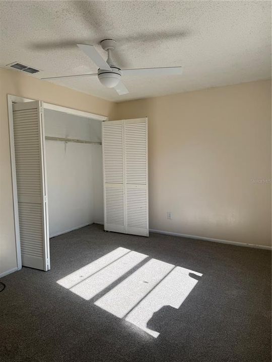 待售: $280,000 (2 贝兹, 2 浴室, 1076 平方英尺)