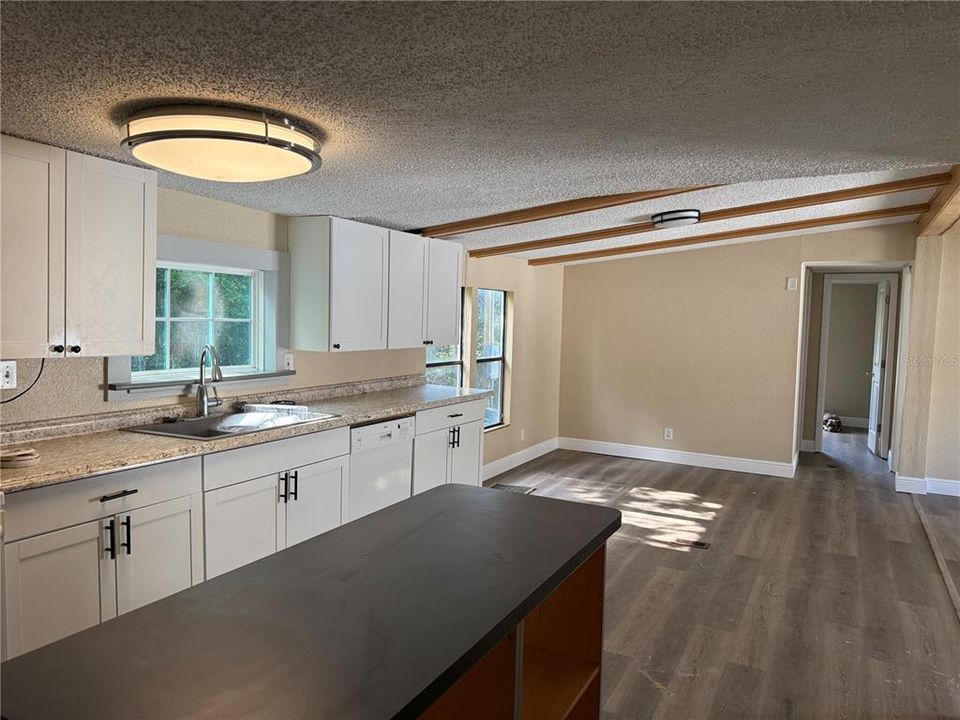 В аренду: $1,600 (3 спален, 2 ванн, 1200 Квадратных фут)