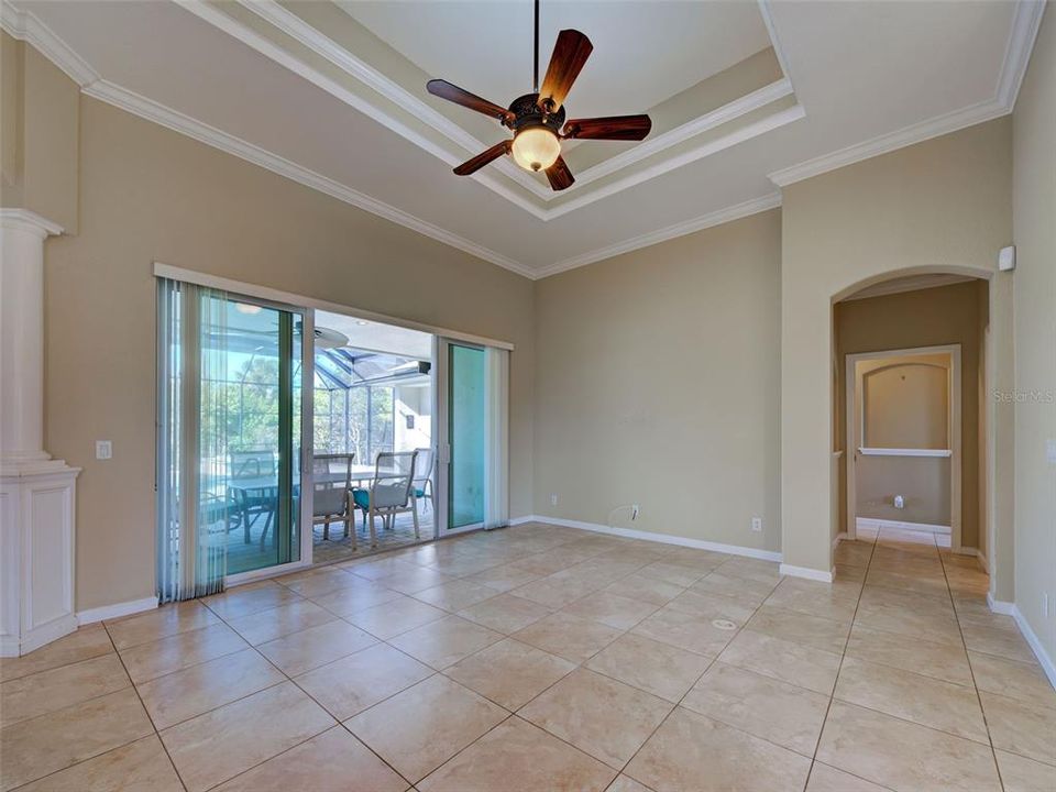 На продажу: $579,000 (4 спален, 3 ванн, 2783 Квадратных фут)