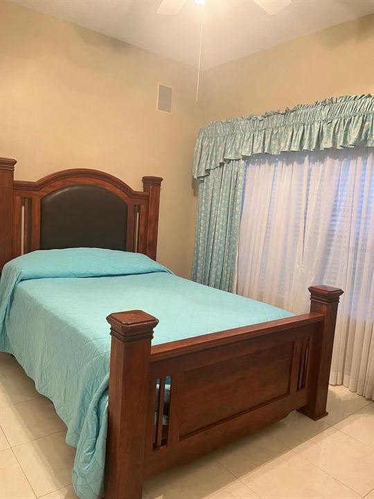 En Venta: $926,160 (4 camas, 3 baños, 3284 Pies cuadrados)