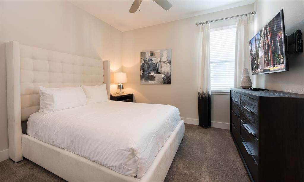 待售: $580,000 (4 贝兹, 3 浴室, 2363 平方英尺)