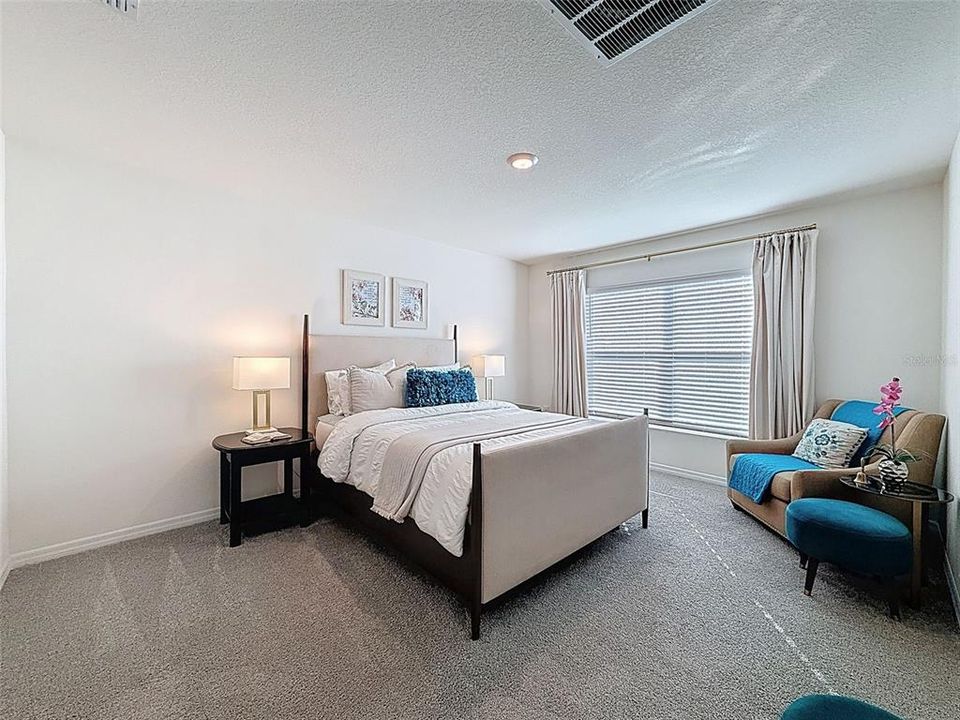 待售: $295,000 (4 贝兹, 2 浴室, 1828 平方英尺)