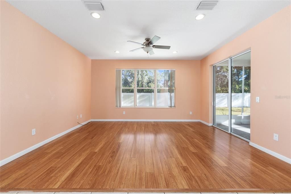 待售: $355,000 (4 贝兹, 3 浴室, 2510 平方英尺)