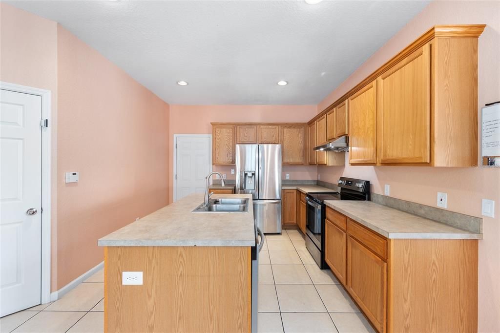 待售: $355,000 (4 贝兹, 3 浴室, 2510 平方英尺)