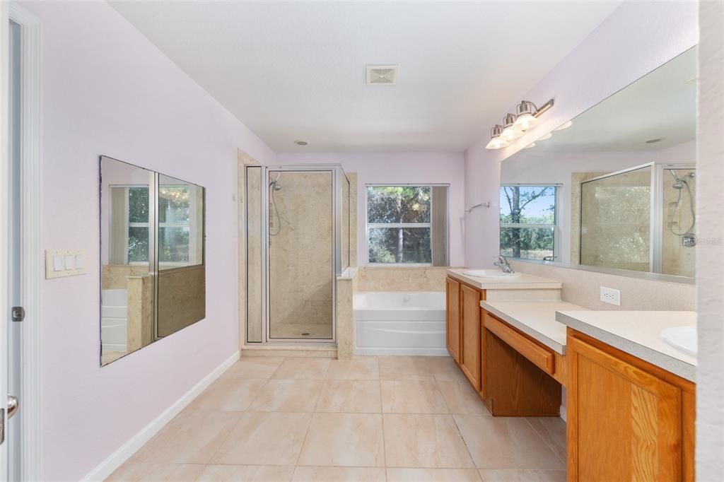 待售: $355,000 (4 贝兹, 3 浴室, 2510 平方英尺)