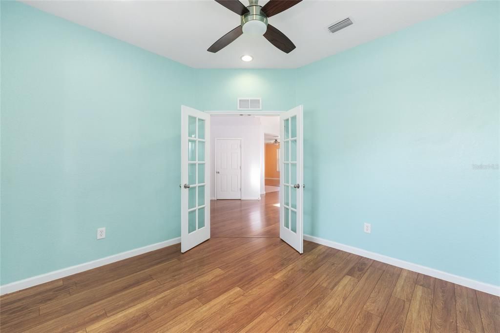 待售: $355,000 (4 贝兹, 3 浴室, 2510 平方英尺)