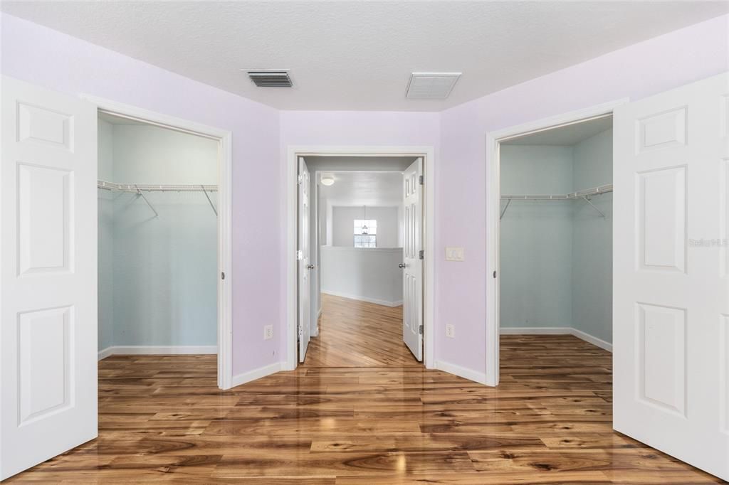 待售: $355,000 (4 贝兹, 3 浴室, 2510 平方英尺)