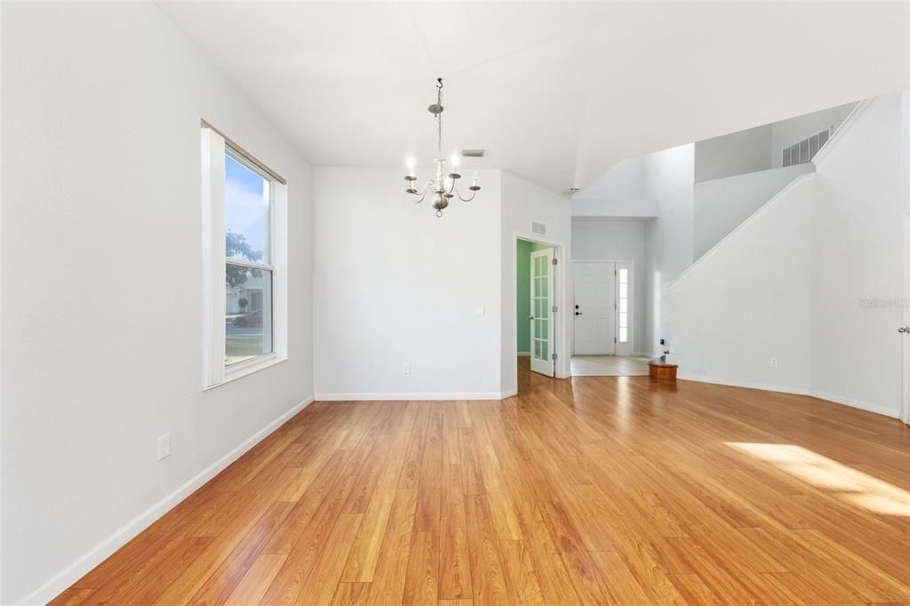 待售: $355,000 (4 贝兹, 3 浴室, 2510 平方英尺)