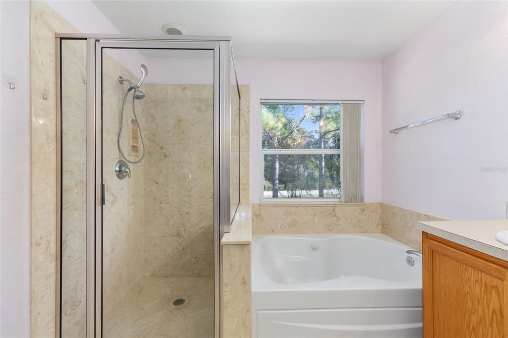 待售: $355,000 (4 贝兹, 3 浴室, 2510 平方英尺)