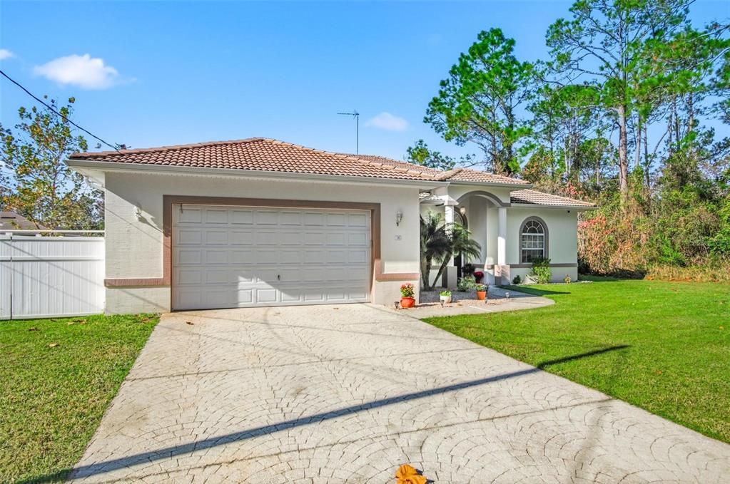 For Sale: $315,000 (3 beds, 2 baths, 1861 Square Feet)