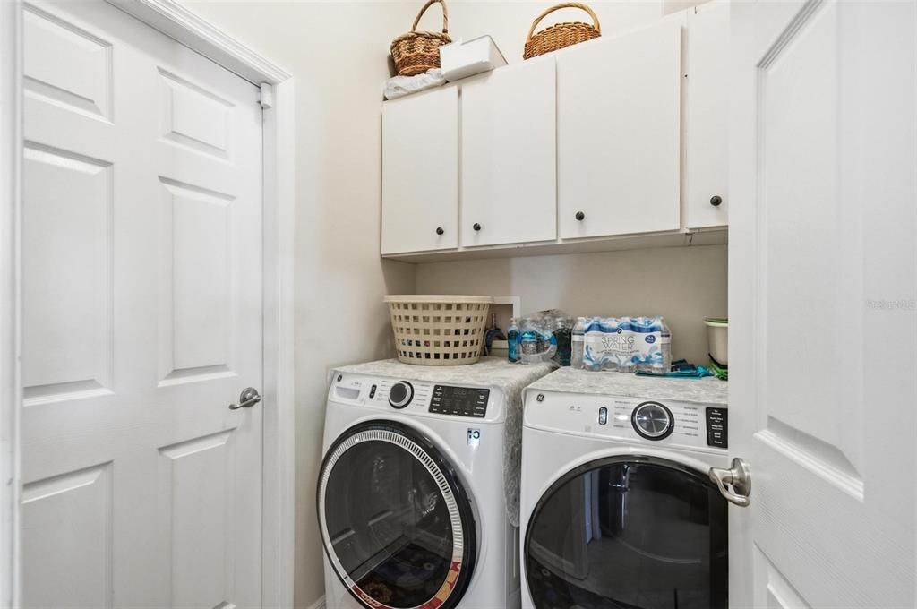 For Sale: $315,000 (3 beds, 2 baths, 1861 Square Feet)